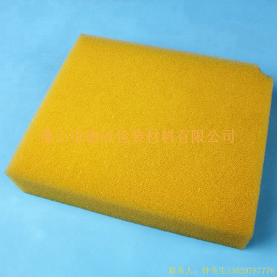 彈性好、拉力強(qiáng)、濾塵速度快、濾塵率高、氣流阻力低、通風(fēng)性能好、耐藥等化學(xué)性能良好。可以清洗，水洗后效果不變。過濾棉，具有較好的透氣性和較強(qiáng)的機(jī)械強(qiáng)度，作為過濾材料具有流動阻力小，濾出效率高的特點(diǎn)，可反復(fù)水洗，顯示出耐用，環(huán)保，經(jīng)濟(jì)等優(yōu)勢。